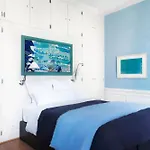 D'hotes Eden Ouest Bed & Breakfast 4*