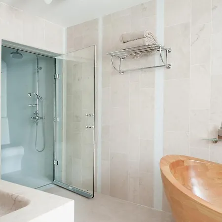 D'hotes Eden Ouest Bed & Breakfast