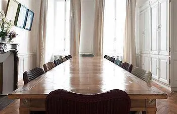 Oda ve Kahvaltı D'hotes Eden Ouest 2*