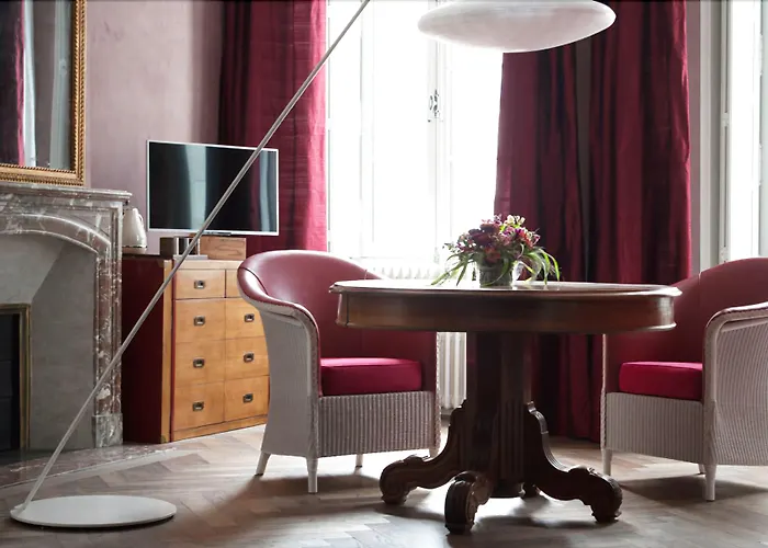 D'hotes Eden Ouest Bed & Breakfast 4*