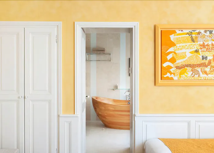 D'hotes Eden Ouest Bed & Breakfast